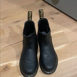 2976 WOMEN'S VIRGINIA LEATHER CHELSEA BOOTS